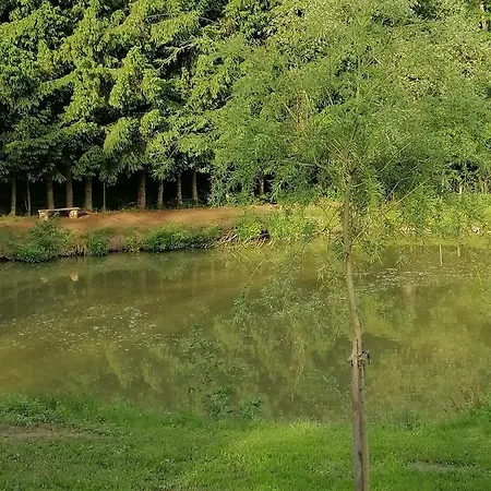 Apartment Schlaffass Und Hütte Mit Teich