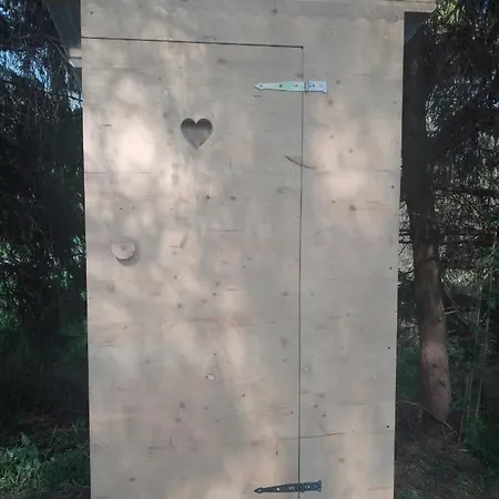 Apartment Schlaffass Und Hütte Mit Teich